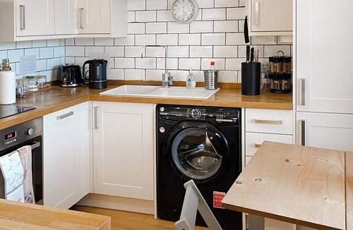 Auchtermuchty Cottage | 3 bedroom accommodation in Auchtermuchty, near Cupar