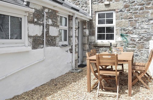 The Lizard Cottage | 3 bedroom accommodation in The Lizard Village, near Helston