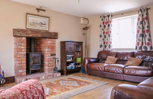 Malpas Cottage | 3 bedroom accommodation in Bickley, near Malpas