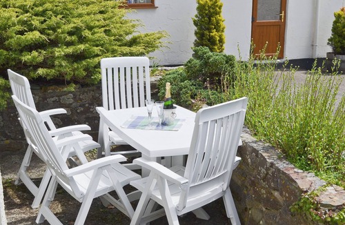 Looe Cottage | 3 bedroom accommodation in Lanreath, near Looe