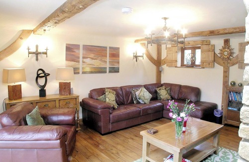 Crynant Cottage | 3 bedroom accommodation in Crynant, near Neath