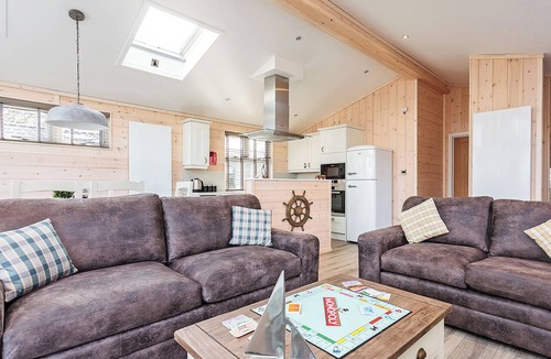Ryde Ski Chalet | 3 bedroom accommodation in Wootton Bridge, Nr Cowes