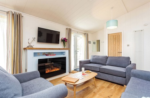 Ryde Ski Chalet | 3 bedroom accommodation in Wootton Bridge, Nr Cowes