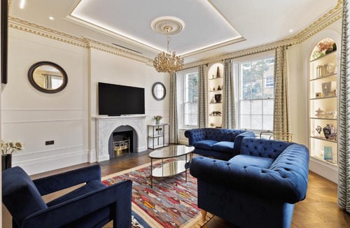 Paddington Apartment | 3 Bedroom Flat in London