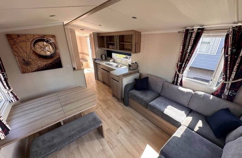 Bailleston House | 3-Bedroom Swift Maryville Caravan Site Glasgow