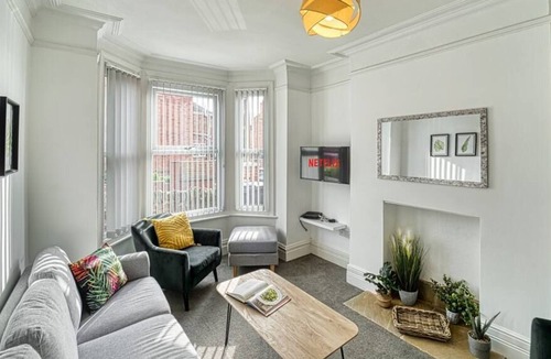 Spetchley House | 3 bedroom Worcester Home with Garden