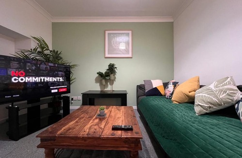 Earlham Apartment | 4 Bed Comfy Getaway
