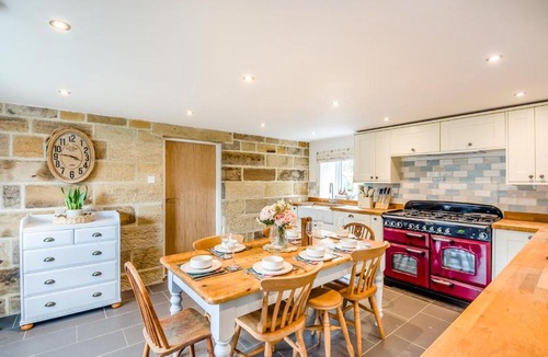 Ainthorpe House | 4 Bed in Ainthorpe oc-m45794