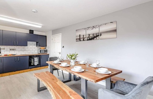 Gellilydan House | 4 Bed in Blaenau Ffestiniog (oc-81060)