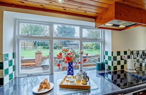 Brancaster Cottage | 4 Bed in Brancaster (oc-kt196)