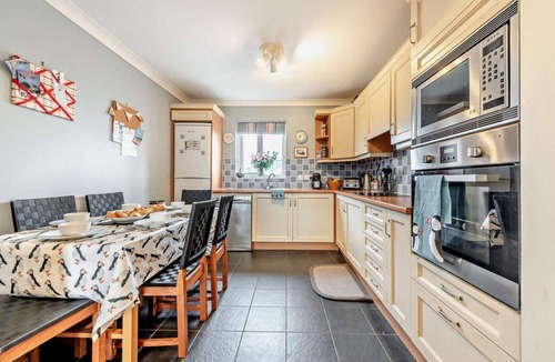 Little Haven Cottage | 4 Bed in Broad Haven (oc-b27955)