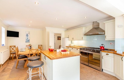 Winfrith Newburgh House | 4 Bed in Dorchester oc-dc133