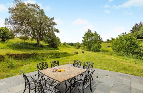 Heligan House | 4 Bed in Drewsteignton oc-bc2408