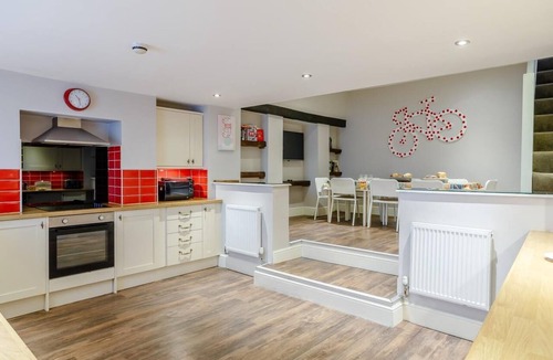 Harrogate City Centre Cottage | 4 Bed in Harrogate (oc-hh025)