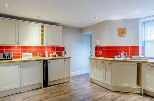Harrogate City Centre Cottage | 4 Bed in Harrogate (oc-hh025)