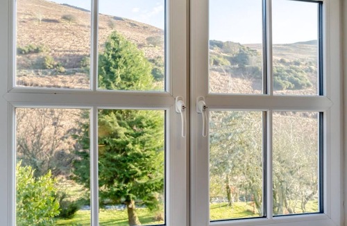 Hawick Cottage | 4 Bed in Hawick (oc-95856)