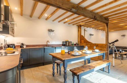 Hexham House | 4 Bed in Hexham oc-78159