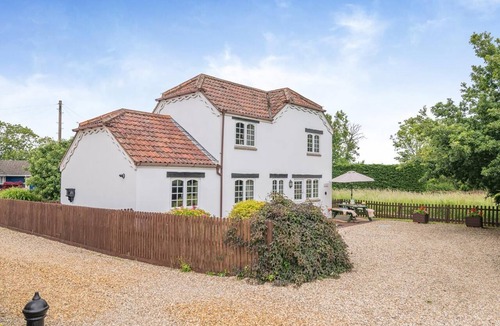 East Brent Cottage | 4 Bed in Highbridge (oc-50929)