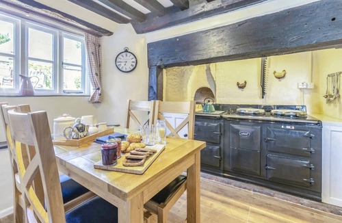 Honiton Cottage | 4 Bed in Honiton (oc-o32661)