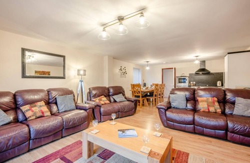 Horning Cottage | 4 Bed in Horning (oc-s34101)