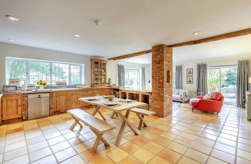 West Itchenor Cottage | 4 Bed in Itchenor (oc-l45314)
