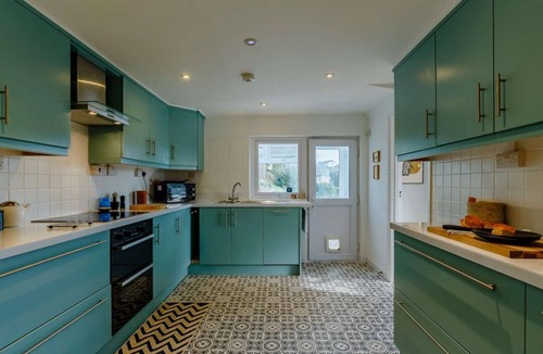 Trenance Cottage | 4 Bed in Mawgan Porth (oc-d26830)