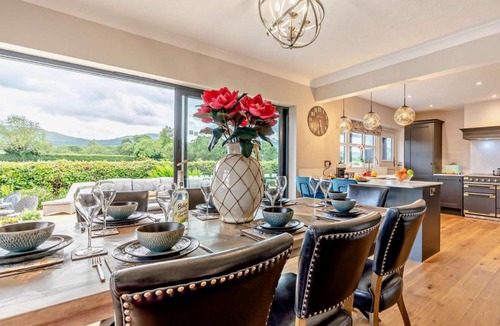 Great Broughton House | 4 Bed in Middlesbrough oc-96213