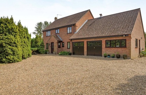 Postwick with Witton Cottage | 4 Bed in Postwick (oc-m42734)