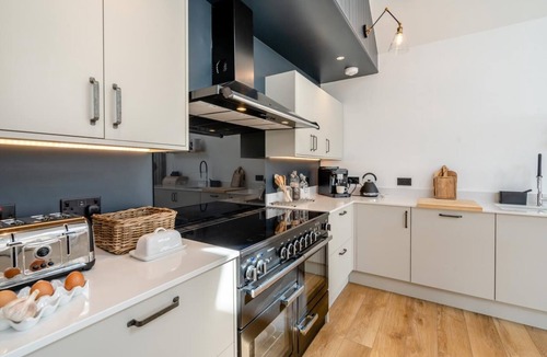 Murthly Cottage | 4 Bed in Rattray (oc-e31983)