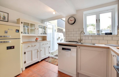 Rottingdean Cottage | 4 Bed in Rottingdean (oc-bbrott)