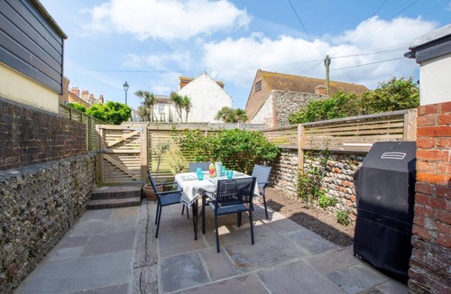 Rottingdean Cottage | 4 Bed in Rottingdean (oc-bbrott)