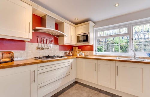 Saundersfoot Cottage | 4 Bed in Saundersfoot (oc-pw9124)