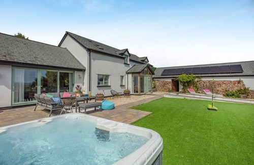 Langtree Cottage | 4 Bed in Torrington (oc-78199)