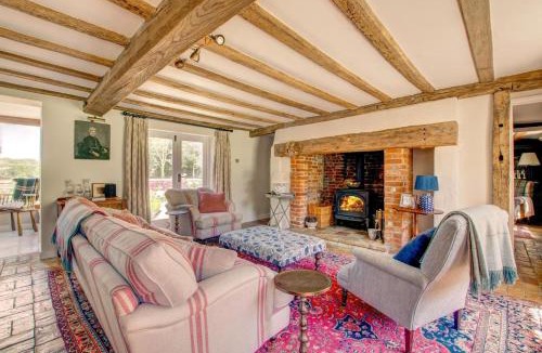 Halesworth House | 4 Bed in Walpole oc-brof