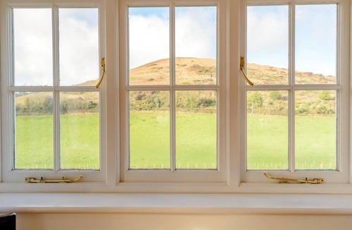 West Lulworth Cottage | 4 Bed in Wareham (oc-chric)
