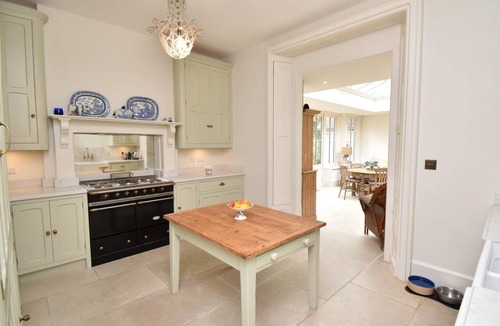 West Lulworth Cottage | 4 Bed in Wareham (oc-dc182)