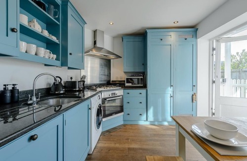 Whitstable Cottage | 4 Bed in Whitstable (oc-s28124)