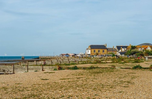 Whitstable Cottage | 4 Bed in Whitstable (oc-s28124)