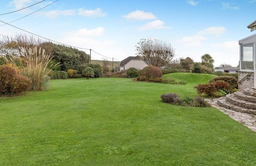 Worth Matravers Cottage | 4 Bed in Worth Matravers (oc-wy115)