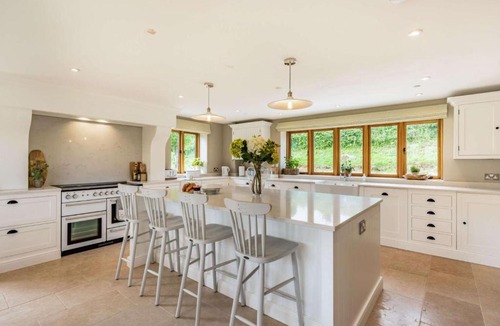 Acrefair House | 4 Bed in Wrexham oc-87675