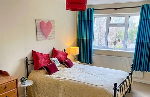 Bognor Regis Cottage | 4 bedroom accommodation in Bognor Regis