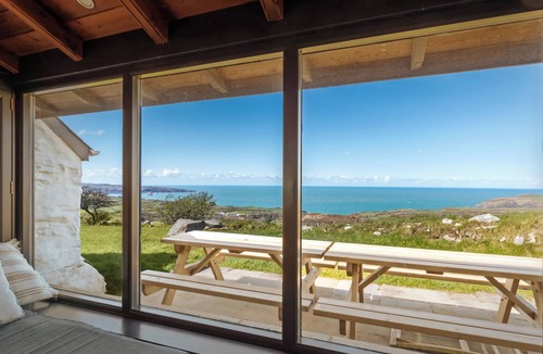 Dinas Cross Cottage | 4 bedroom accommodation in Dinas Cross