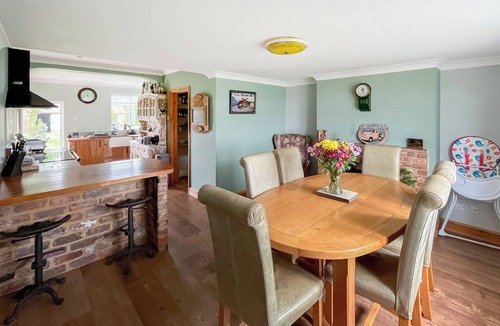 Long Sutton Cottage | 4 bedroom accommodation in Long Sutton, near Spalding