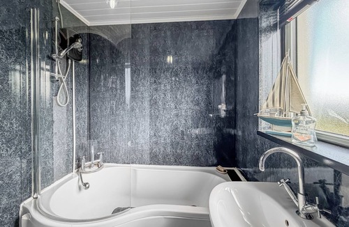 Llanddulas Cottage | 4 bedroom accommodation in Colwyn Bay