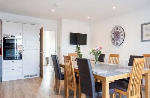 Oulton Broad Cottage | 4 bedroom accommodation in Lowestoft