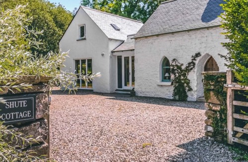 Manorbier Cottage | 4 bedroom accommodation in Manorbier