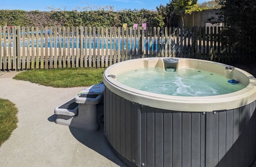Corton Cottage | 4 bedroom accommodation in Corton, near Lowestoft