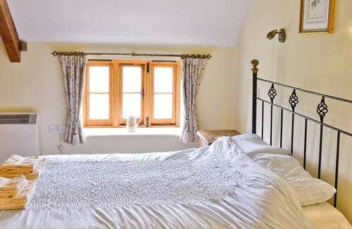 Sherborne Cottage | 4 bedroom accommodation in Leigh, Sherborne