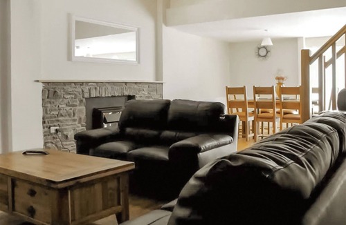 Bridgend Cottage | 4 bedroom accommodation in Black Mill, near Bridgend