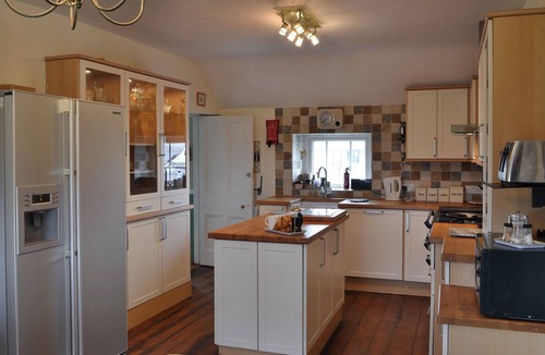 Moelfre Cottage | 4 bedroom accommodation in Moelfre, near Benllech